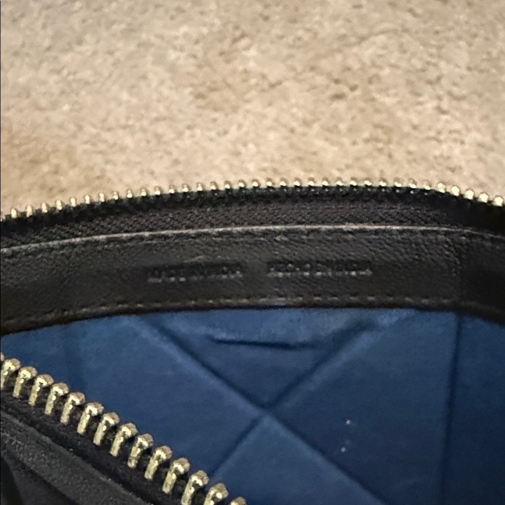 Purification Garcia Black Geometric Leather Wristlet Clutch - Picture 7 of 10